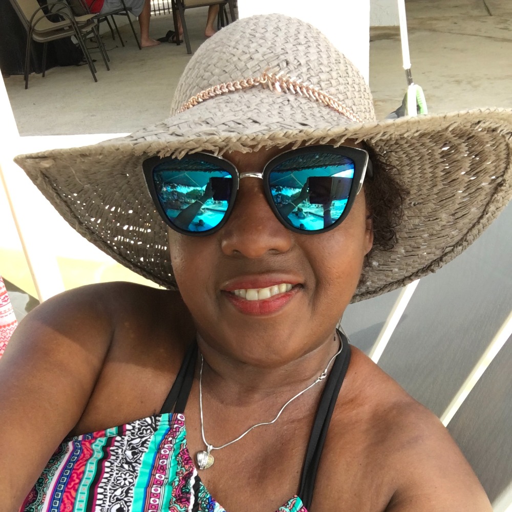 Meet your Posher, Marion